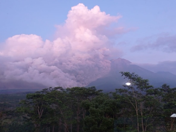 Gunung Semeru 